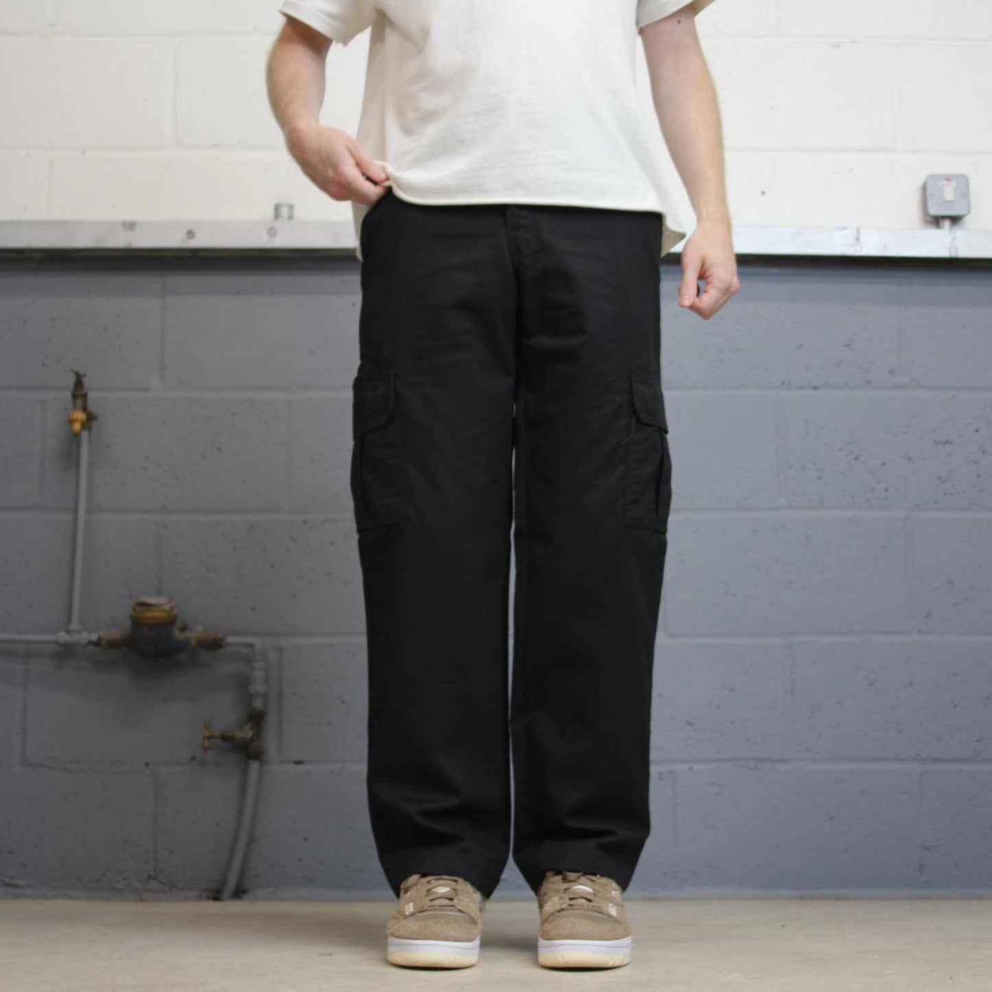 Black Dickies cargo trousers W32L30