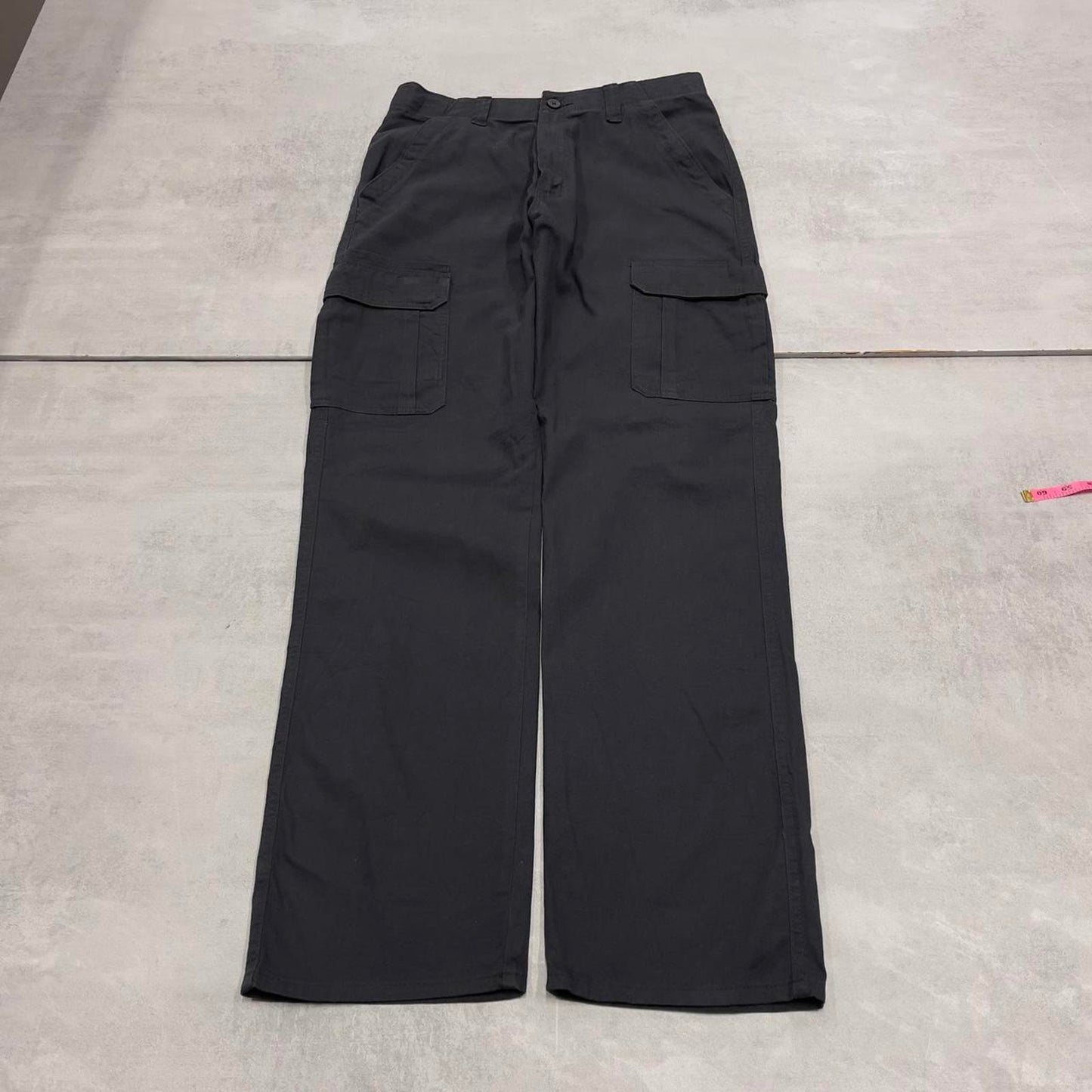 Black Wrangler cargo pants W32L34 loose cargo skater pants