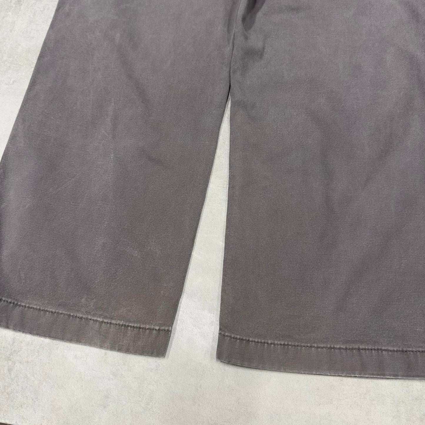 Grey Carhartt carpenter pants W42L30