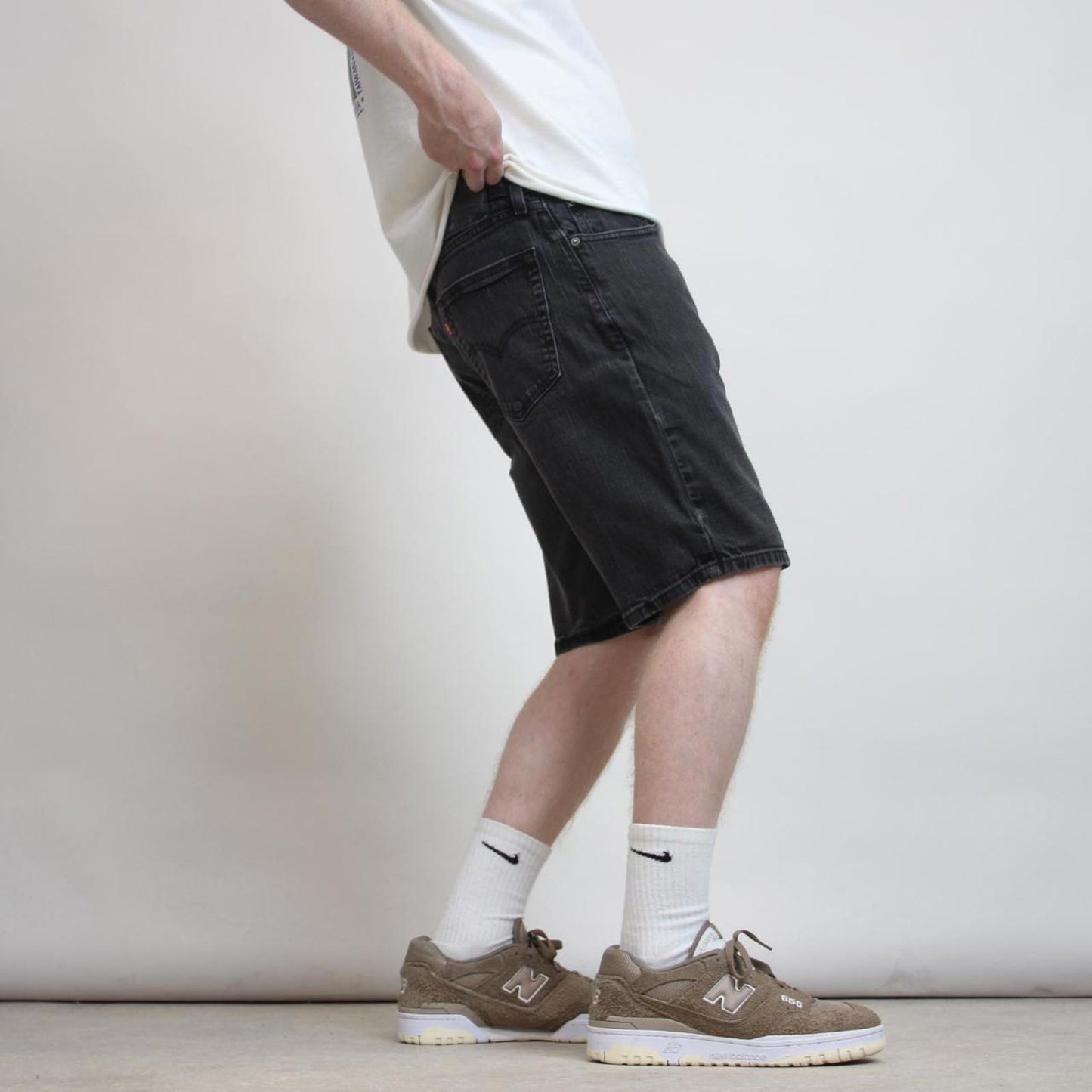 Mens Levi’s 505 jorts W34