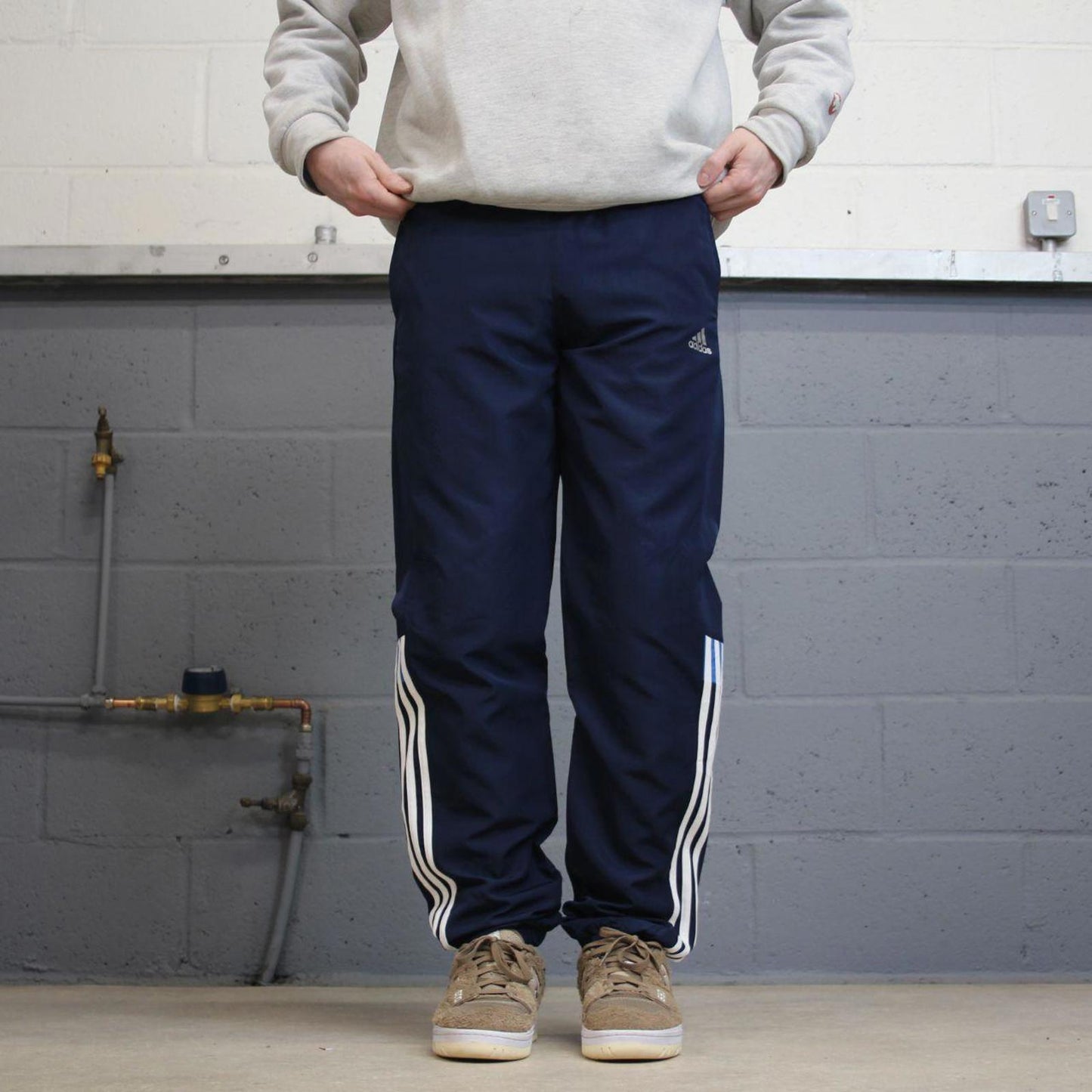 Adidas trackies 14 loose navy y2k style joggers adjustable stripe detail track pants