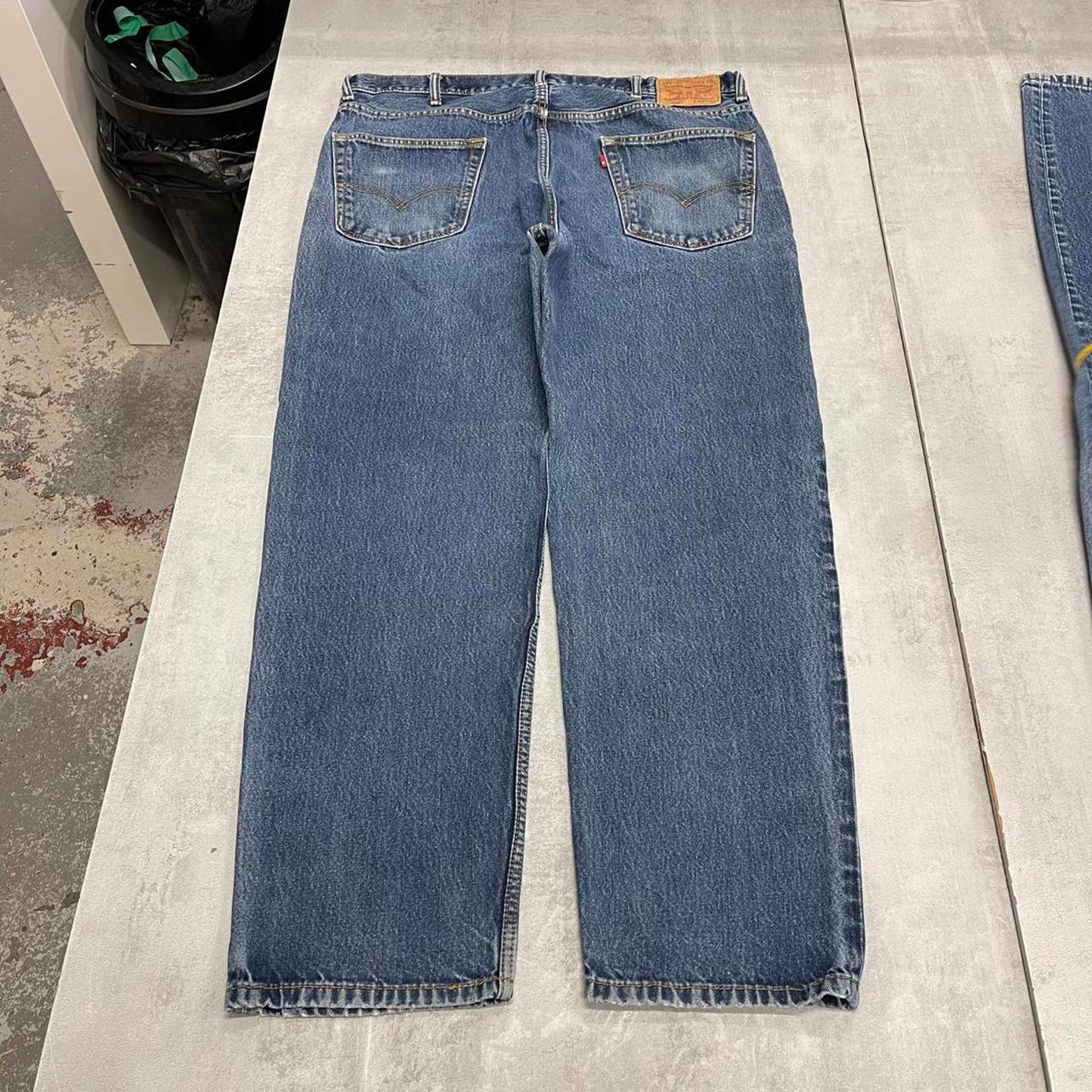 Baggy blue Levis 550 jeans W40L32 skater 90s style jeans red tab logo