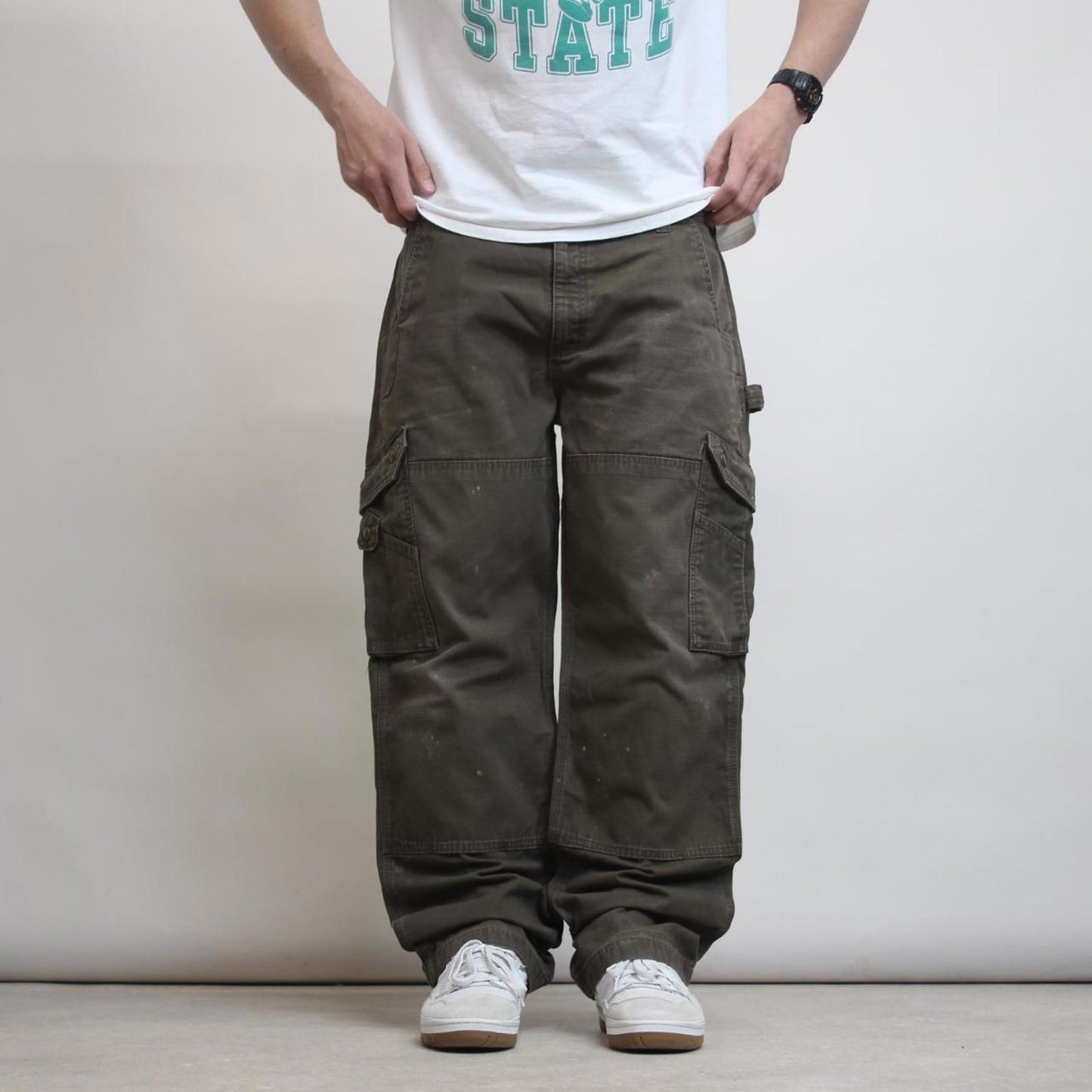 Carhartt carpenter pants W38 L32 khaki canvas 90s style skater cargo trousers utility pockets
