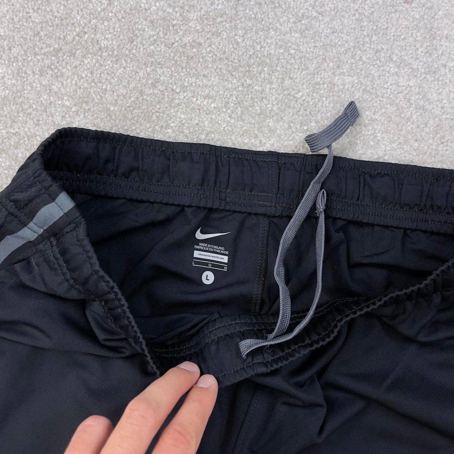 Baggy Nike Trackies Large Black y2k 00s style loose wide leg joggers embroidered logo side stripe