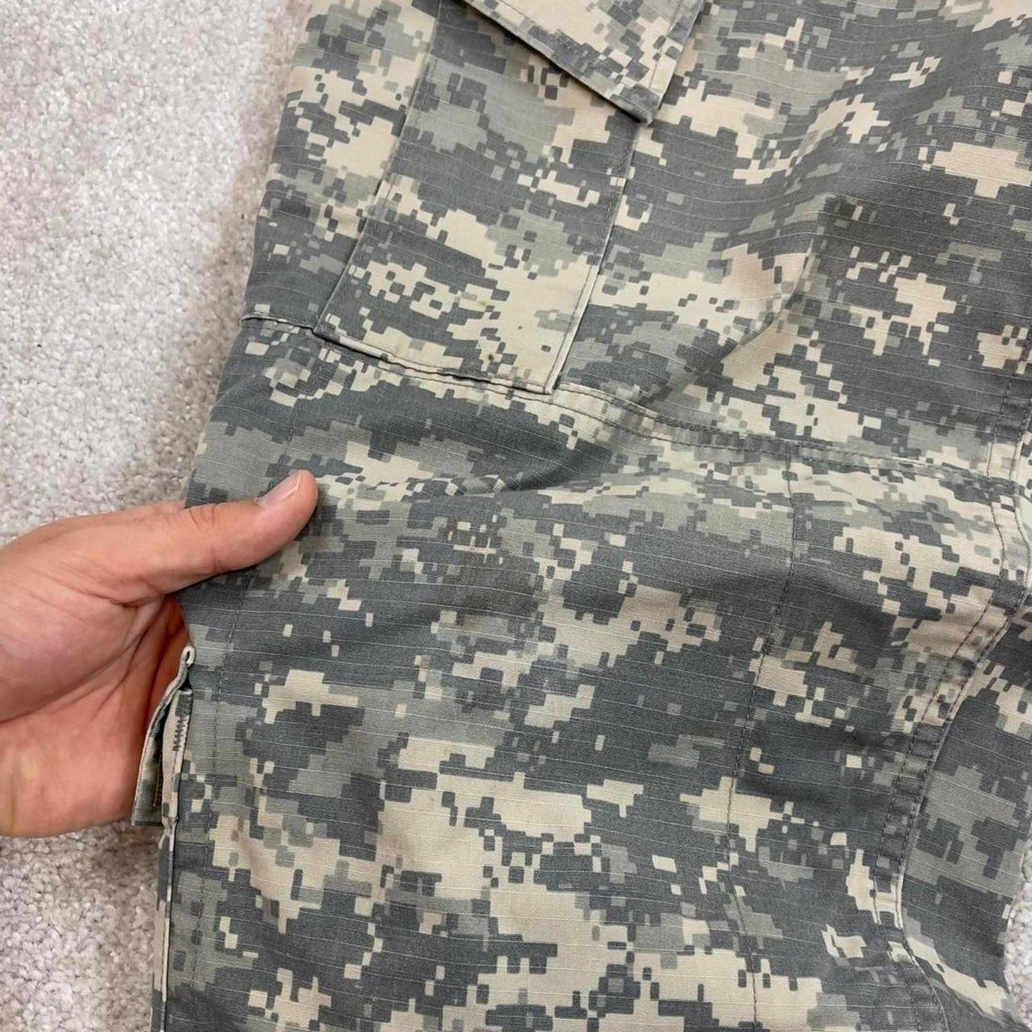 Vintage green US Army cargo pants Small W32L29 baggy digital camouflage trousers double knee