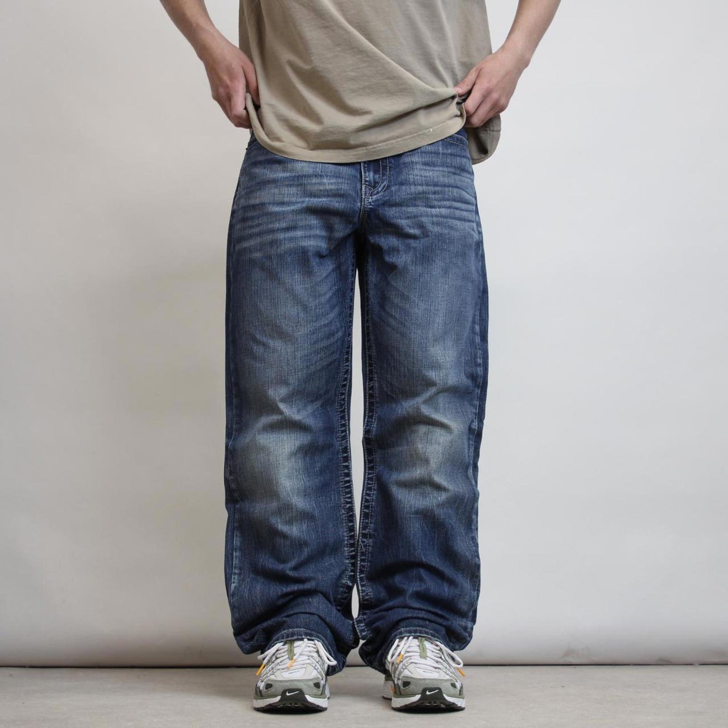 Mens Tin Haul embroidered jeans W38L34 y2k style stich detailing