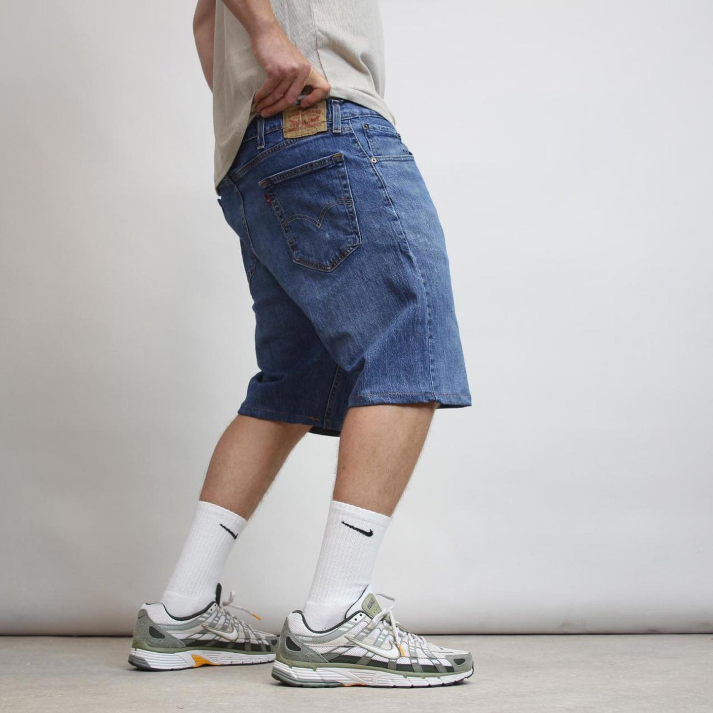 Mens Levi’s 505 jorts W40