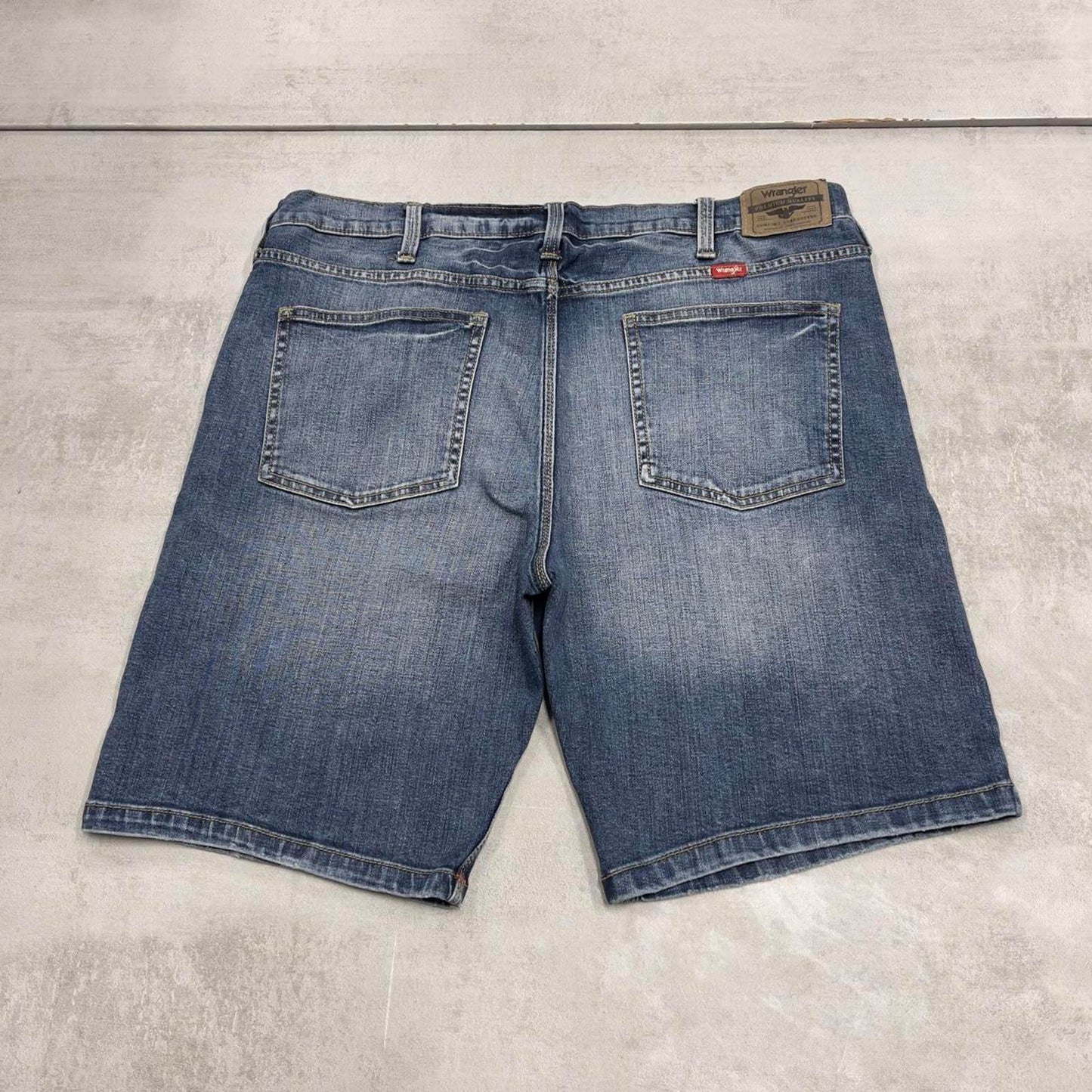 Blue Wrangler jean shorts W36