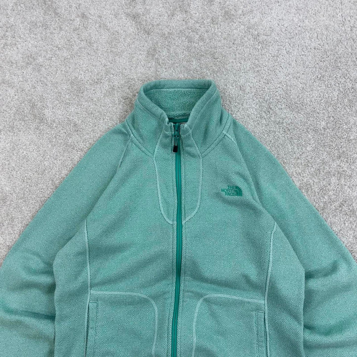 The North Face technical fleece Medium green Women's full zip up y2k style autumn outdoors hiking