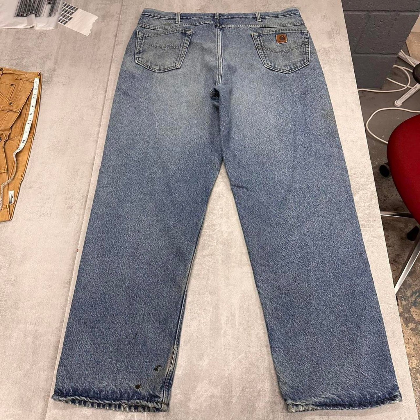Blue Carhartt jeans W40L32 loose 90s style fleece lined denim pants skate style