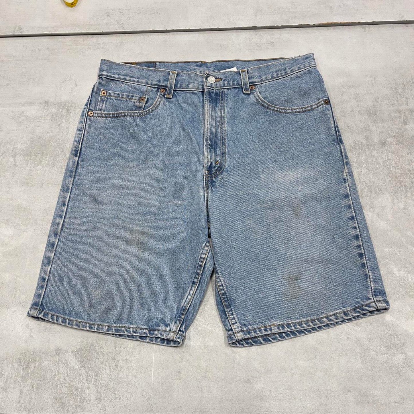 Mens Levi’s denim shorts W36
