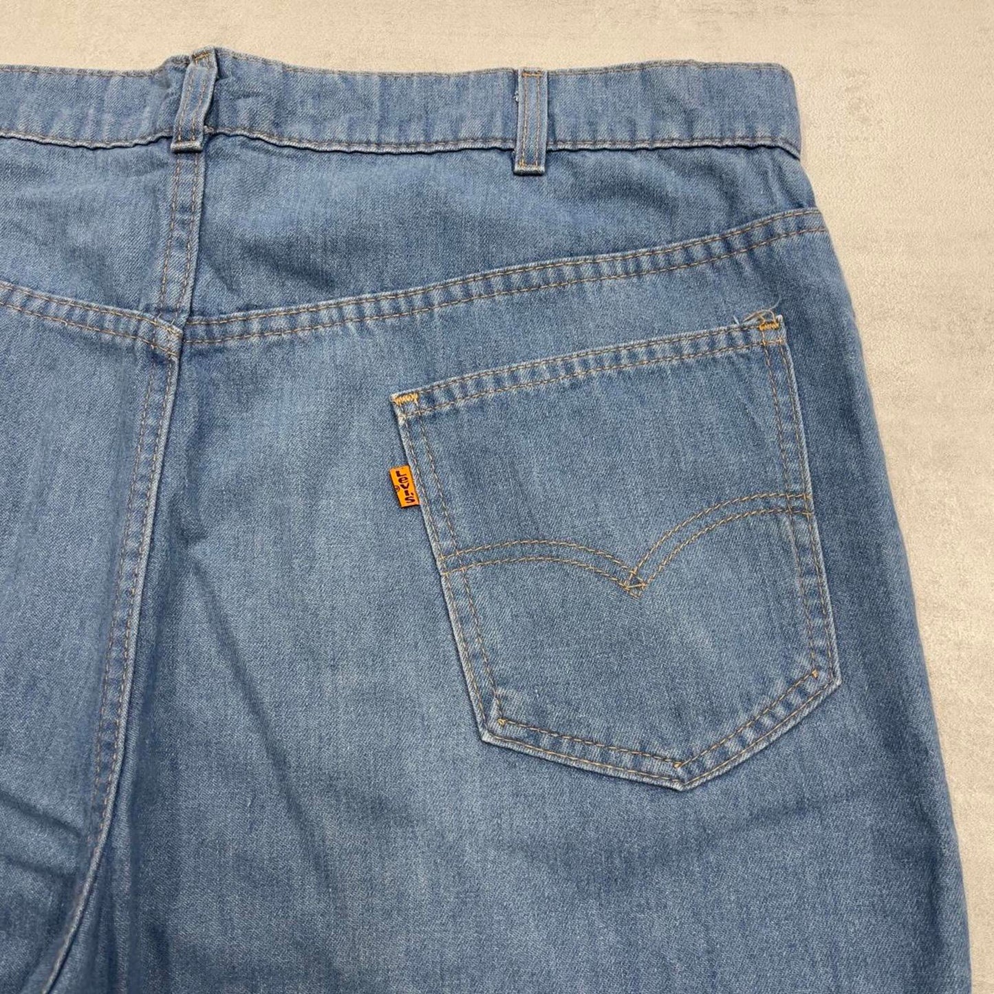 Vintage mens Levi’s jorts W40