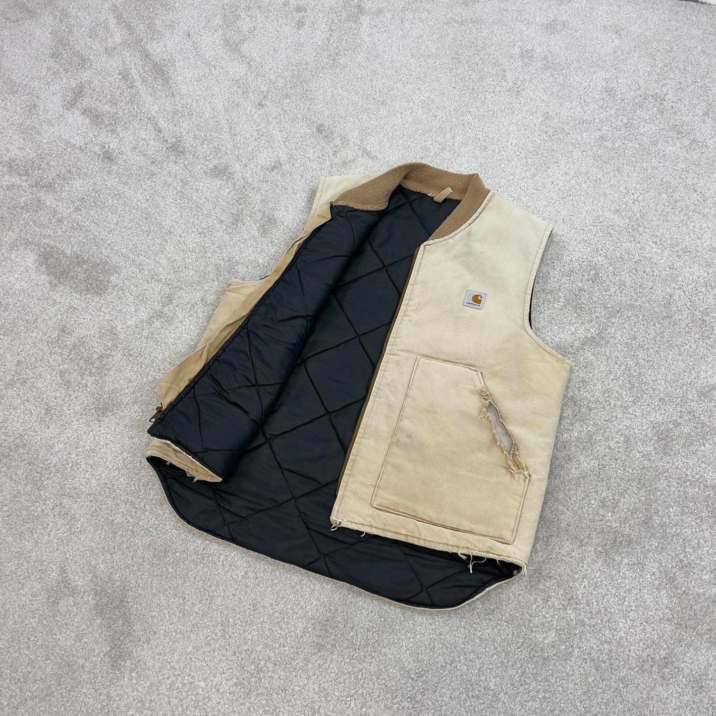 Vintage Carhartt Gilet Large beige distressed workwear body warmer vest padded canvas