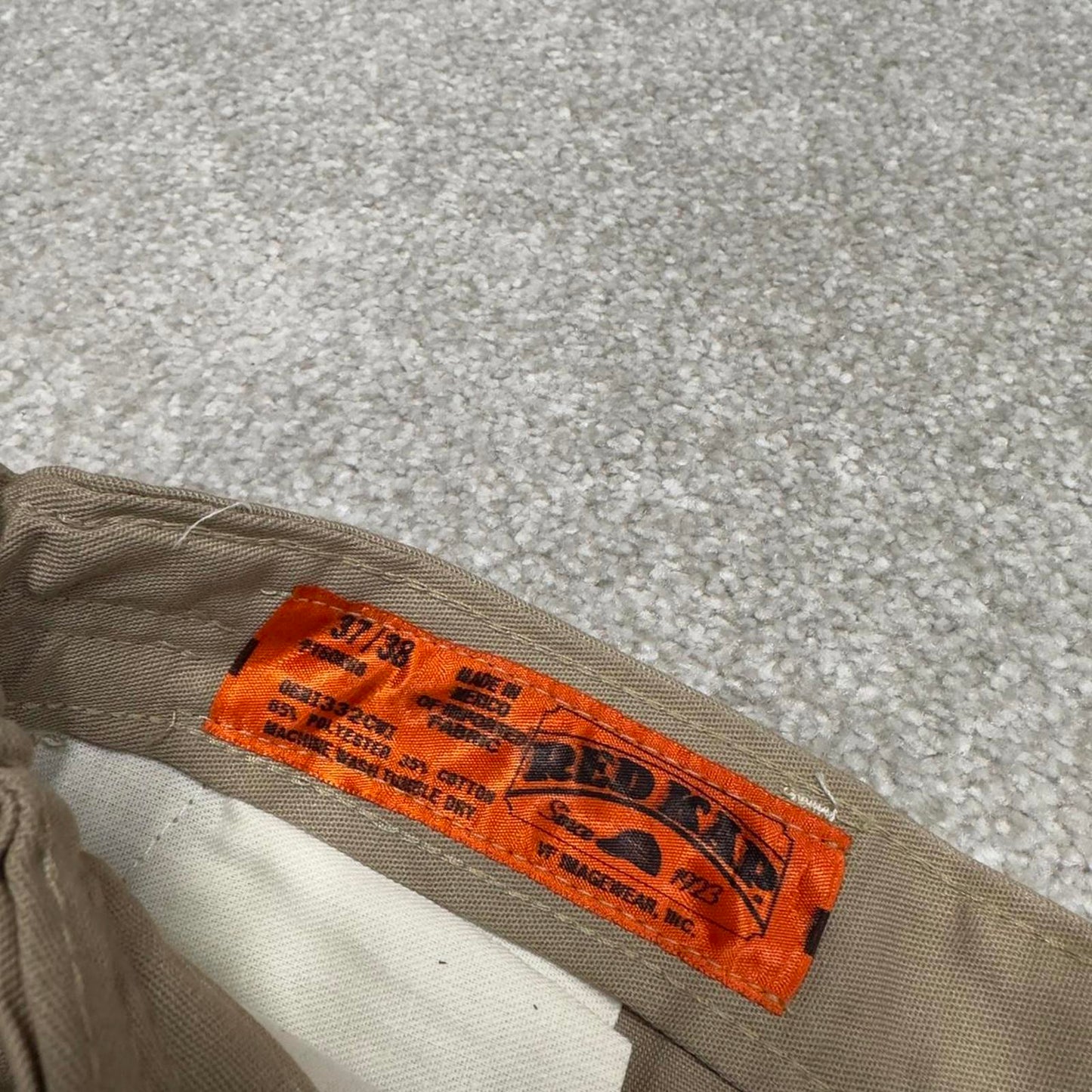 Y2k baggy work pants loose beige Chino style skate trousers Red Kap workwear patch logo