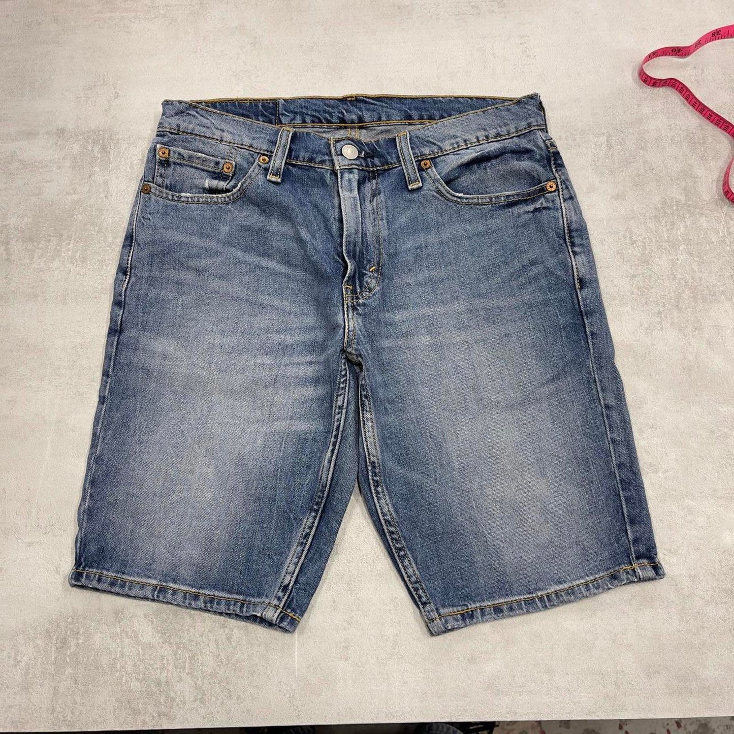 Mens Levi’s jorts W30