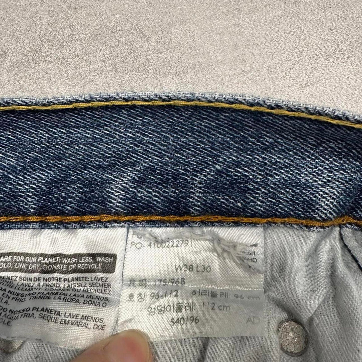 Levis 550 jeans W38 L30 loose blue denim skater style