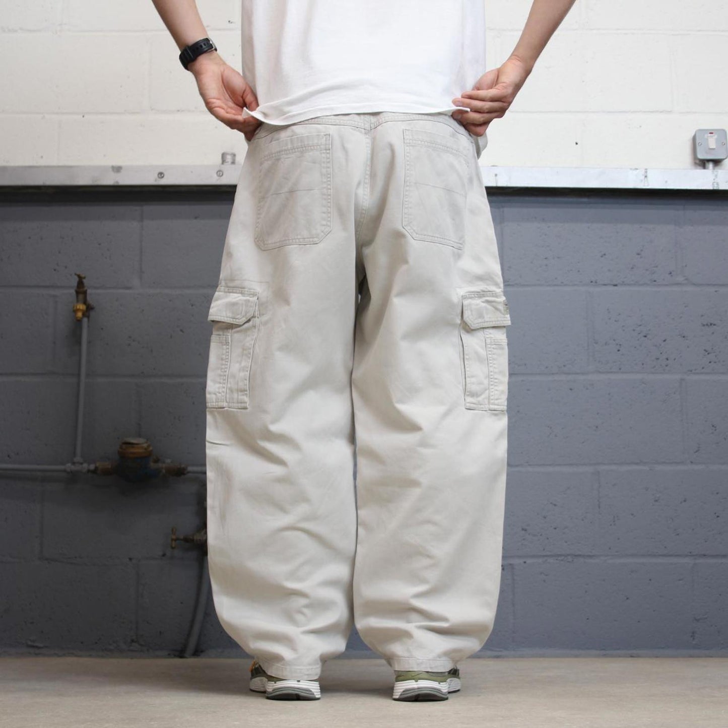 Baggy Wrangler cargo pants W38L30 beige wide leg y2k style trousers