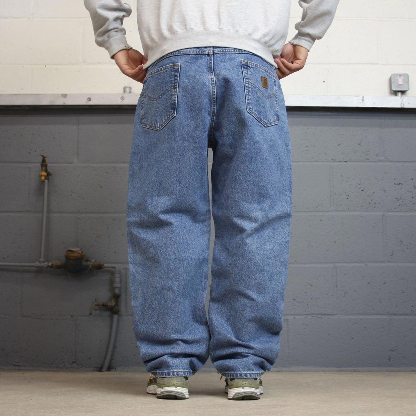 Blue Carhartt jeans W38L32 vintage 90s skater style relaxed fit loose 5 pocket pants