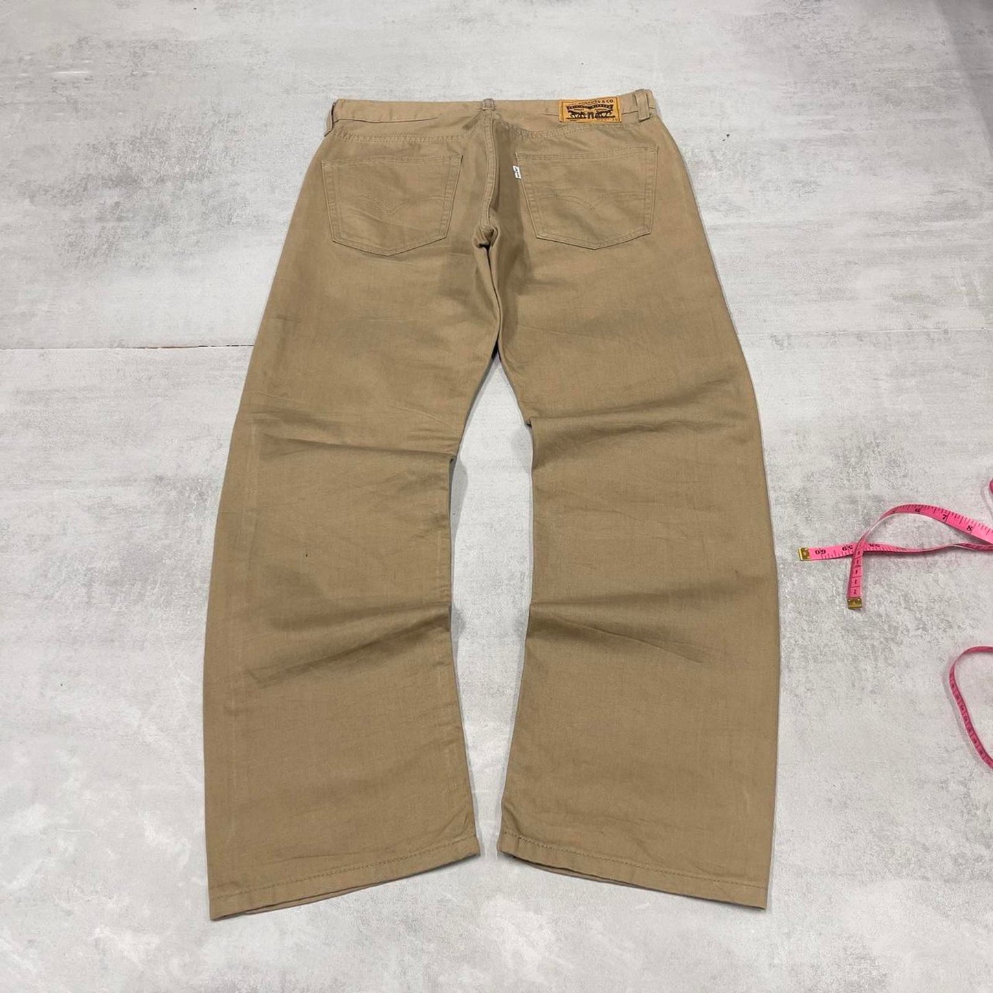 Tan Levis 505 jeans W33L30 loose straight leg y2k style pants white tab logo