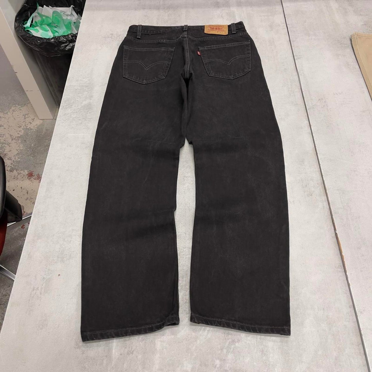 Vintage Black Levi's 505 jeans W34L30