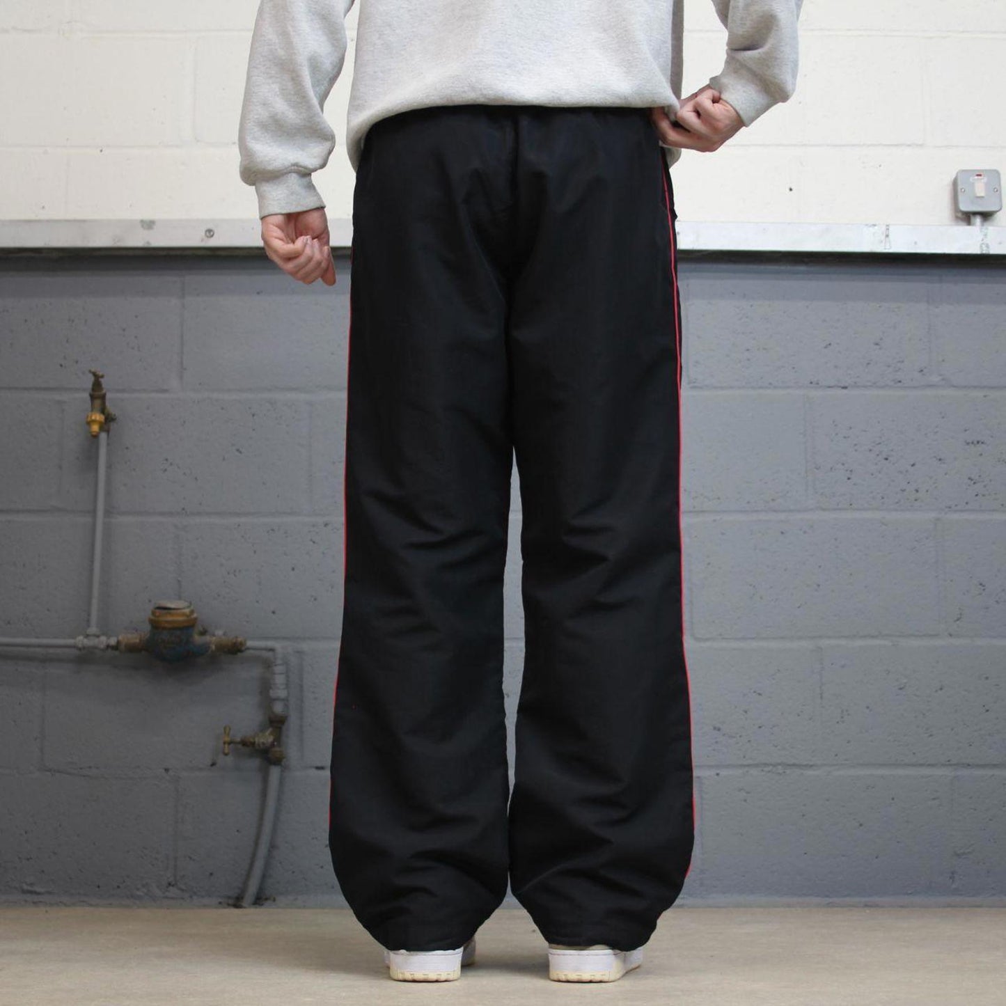 Vintage Womens black Reebok joggers 14 y2k style sportswear track pants side stripe design