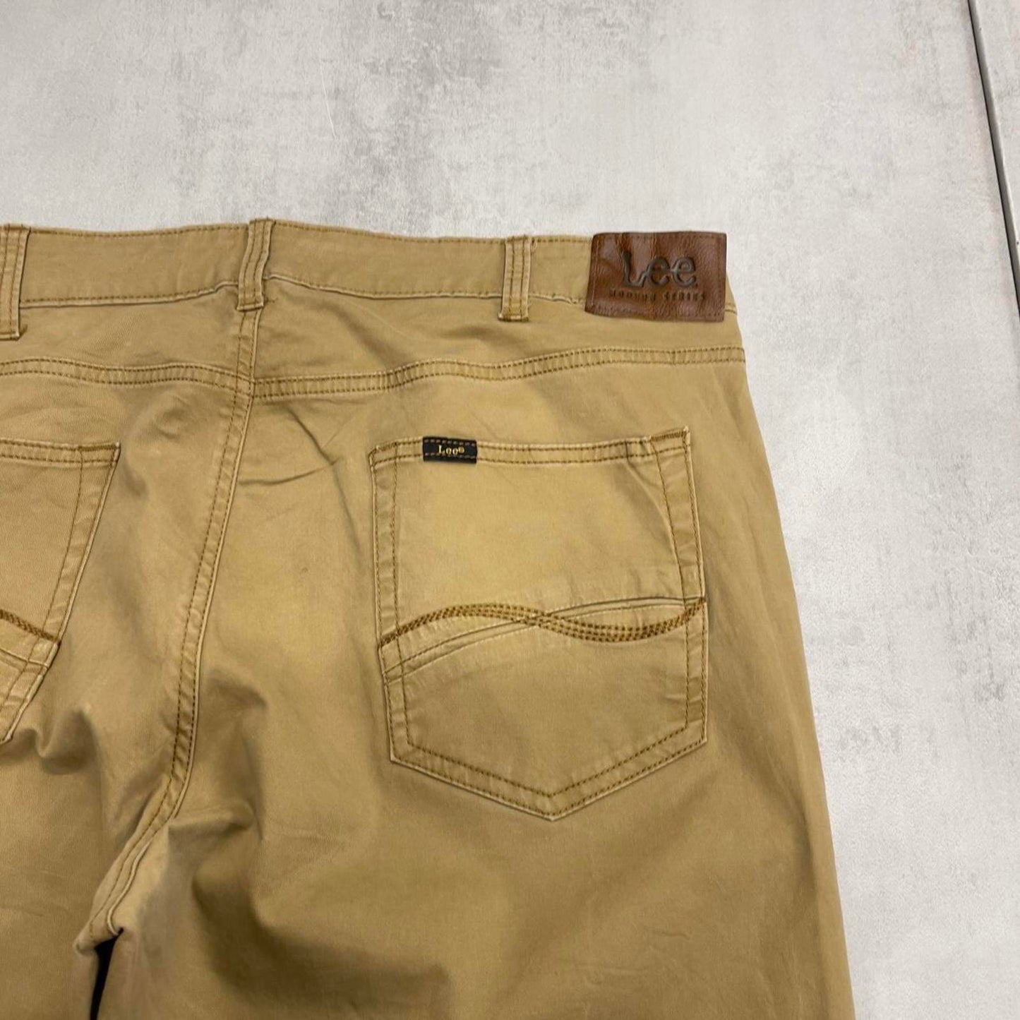 Lee trousers W38L32 loose lightweight pants