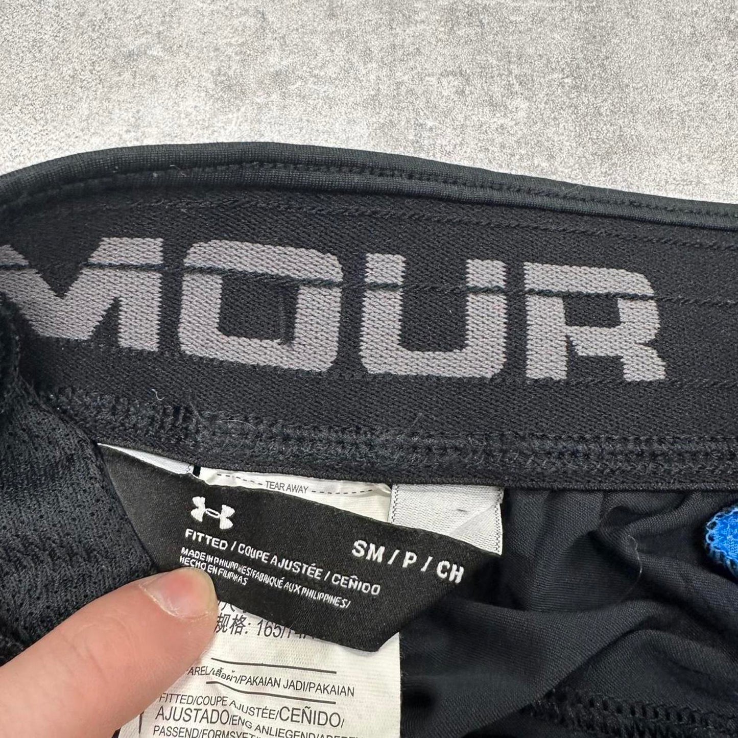 Black Under Armour trackies S