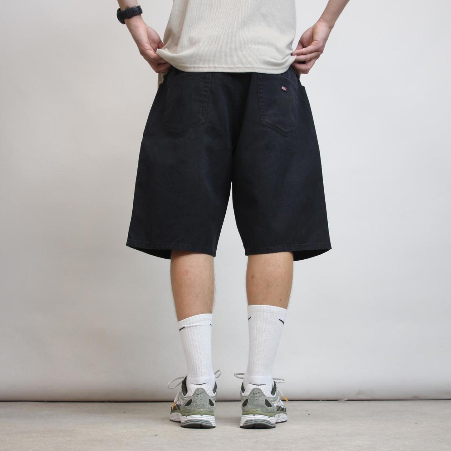 Black Dickies shorts W42