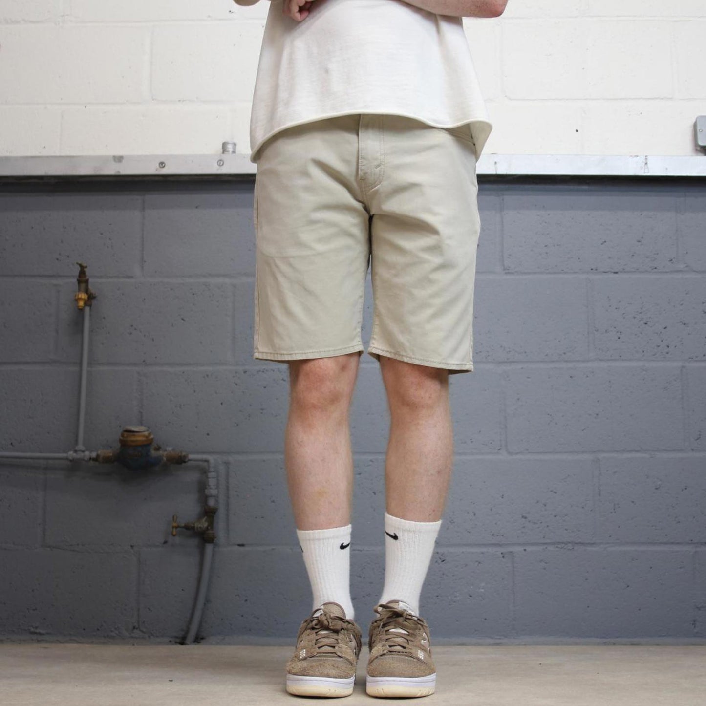 Mens Beige Levis shorts W32