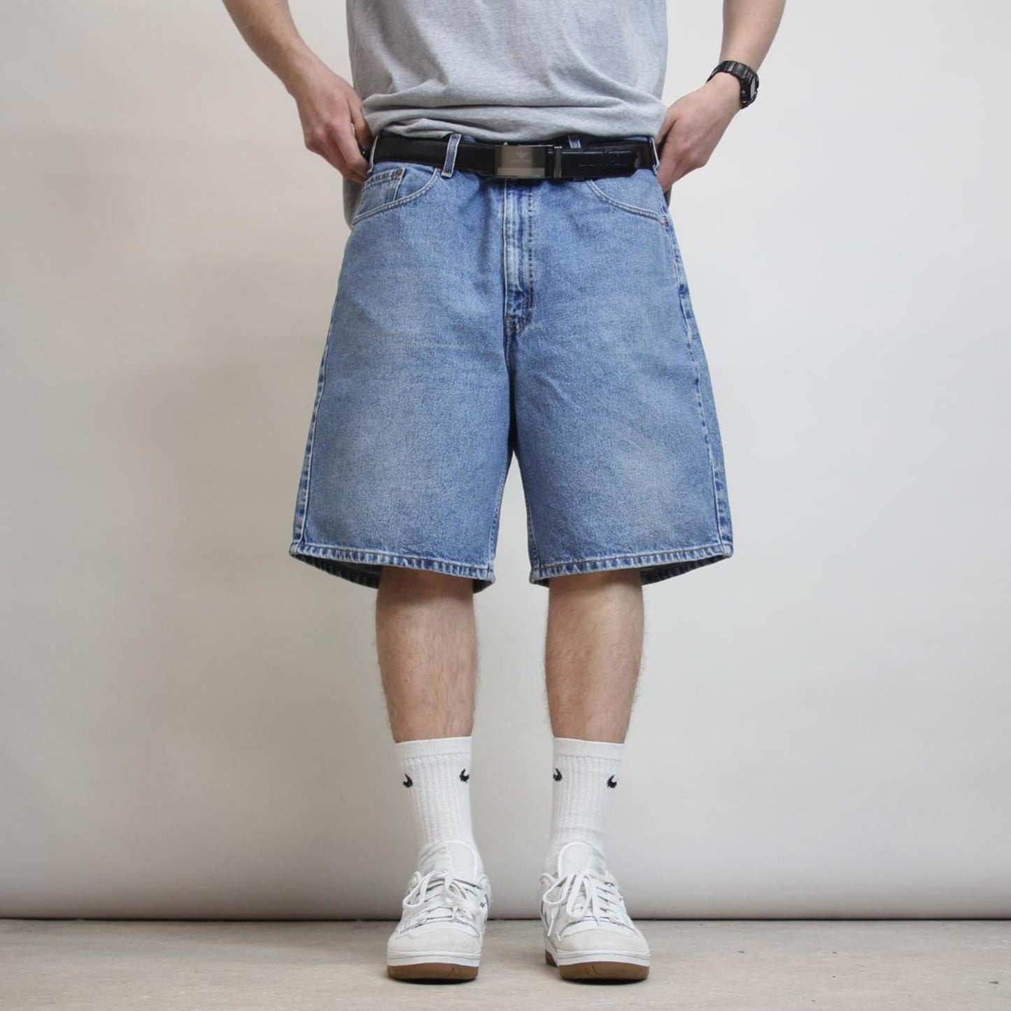 Baggy Levi's jorts W38