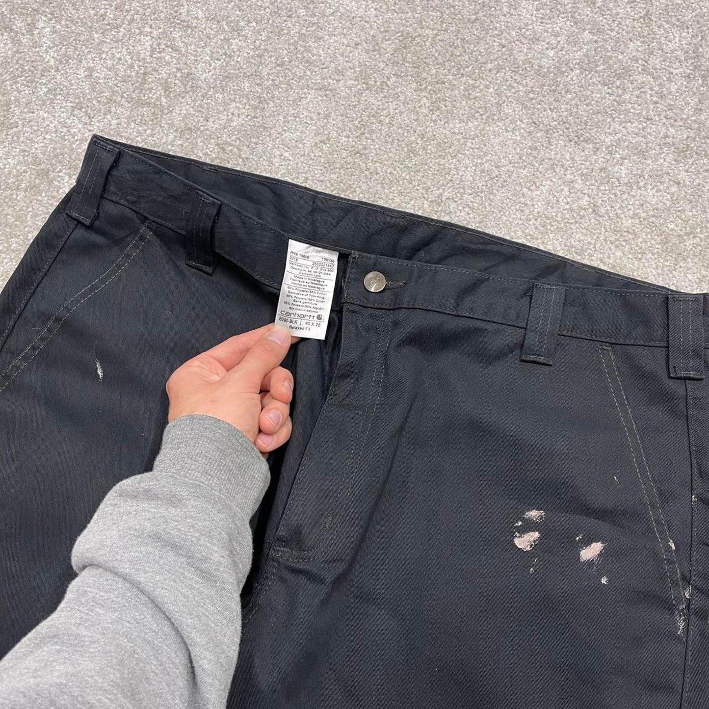 90s black Carhartt skater pants wide leg chino twill style workwear trousers W40L26