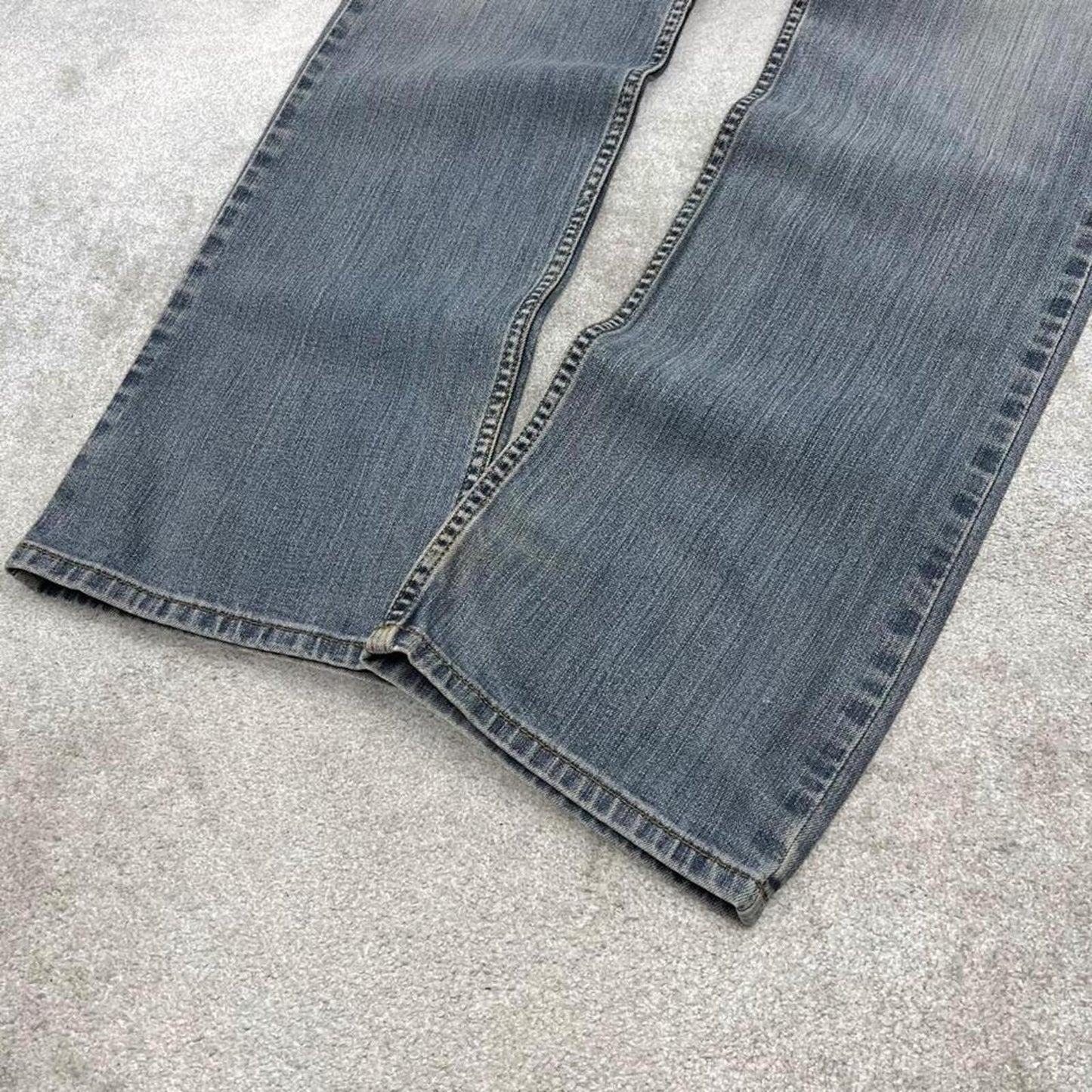 Carhartt work jeans relaxed fit blue Denim workwear pants white patch logo