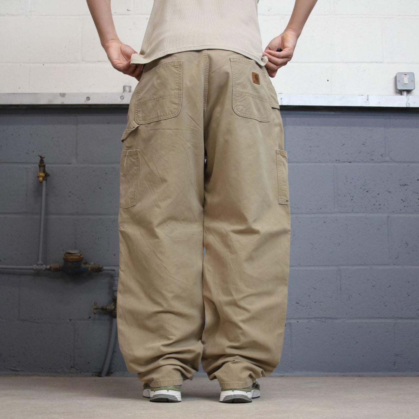 Vintage baggy Carhartt carpenter pants W38L32 90s style loose leg skater cargos