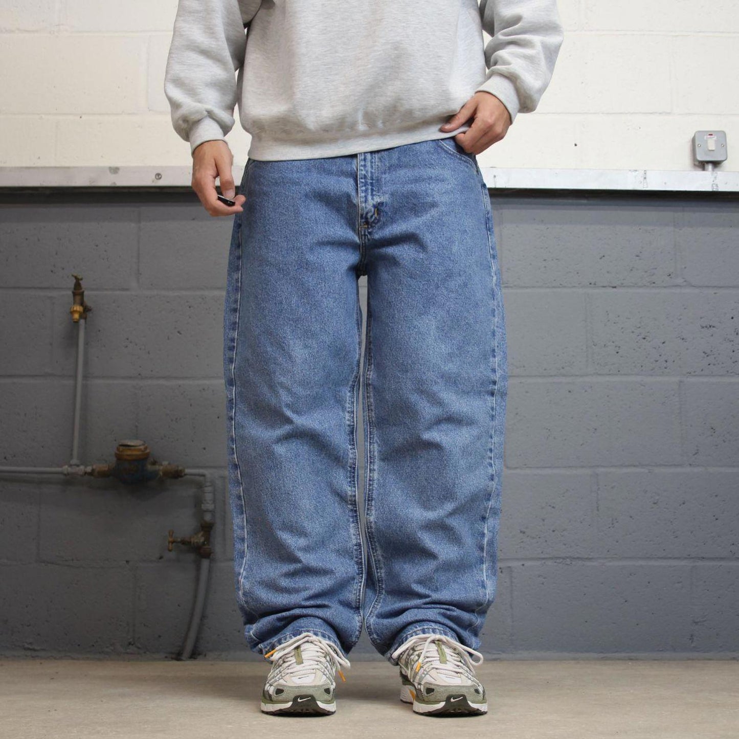 Blue Carhartt jeans W38L32 vintage 90s skater style relaxed fit loose 5 pocket pants
