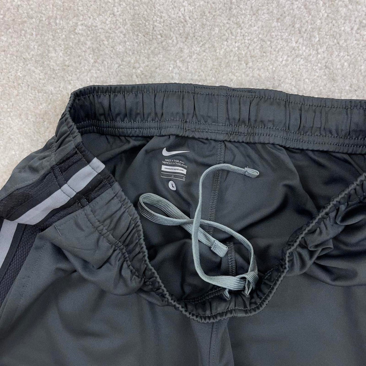 Baggy Nike Trackies Large Grey y2k 00s style loose wide leg joggers embroidered logo side stripe