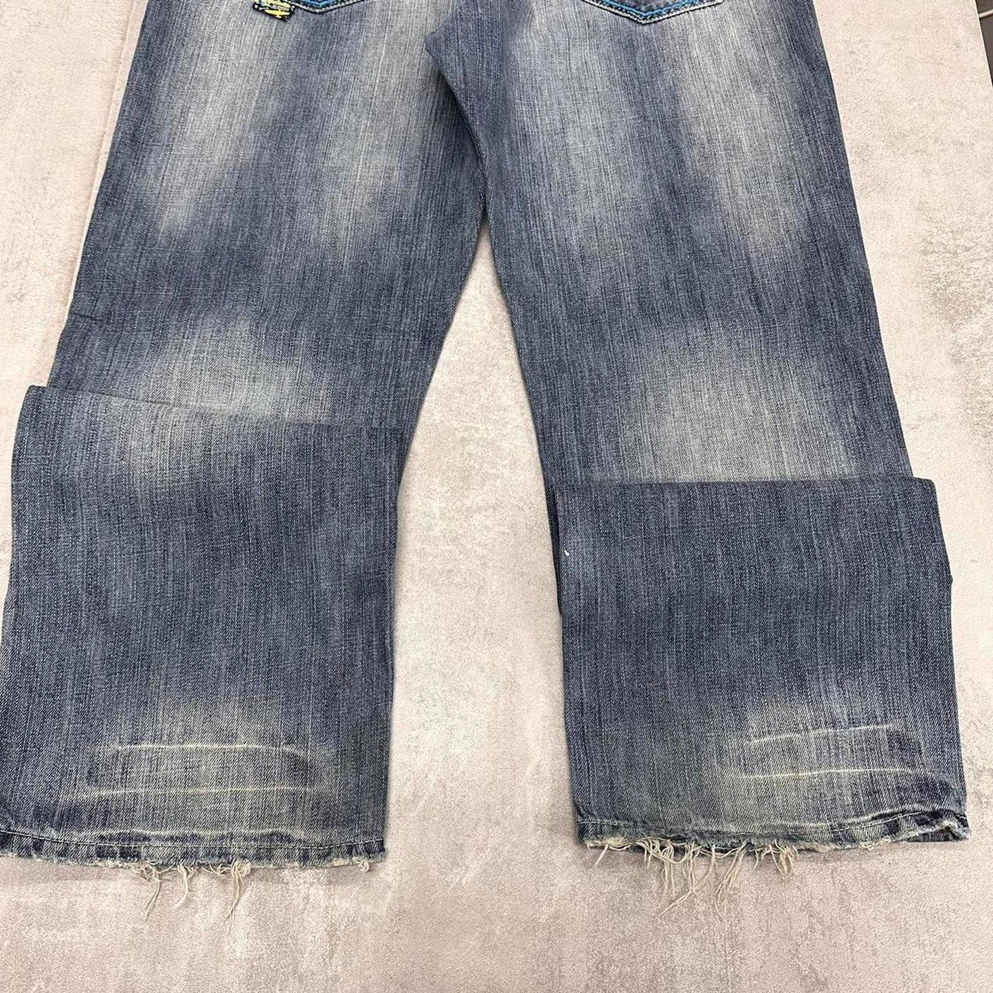 Embroidered Akademiks jeans W38 L34
