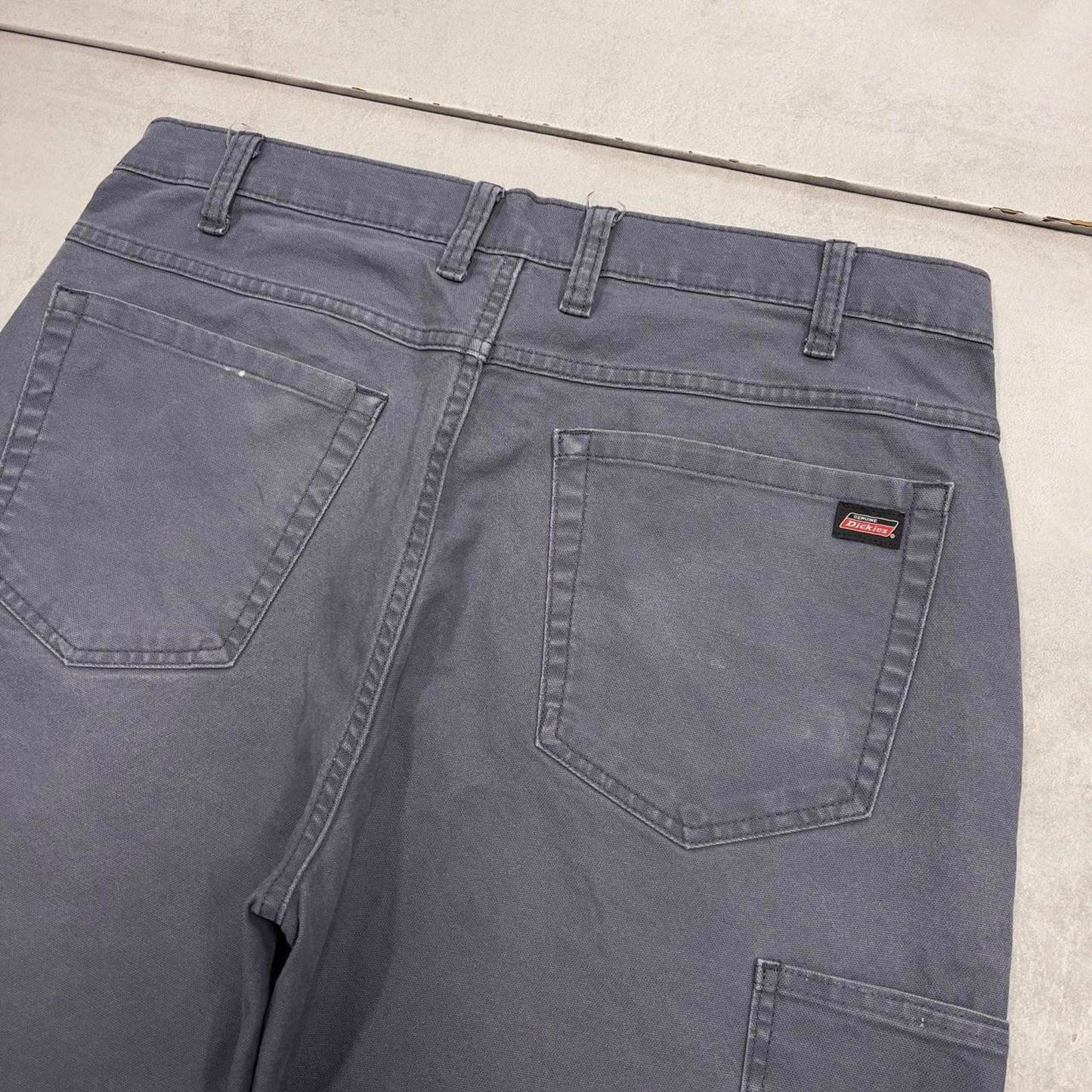 Mens Dickies carpenter shorts W34 canvas Y2K cargo skate style jorts