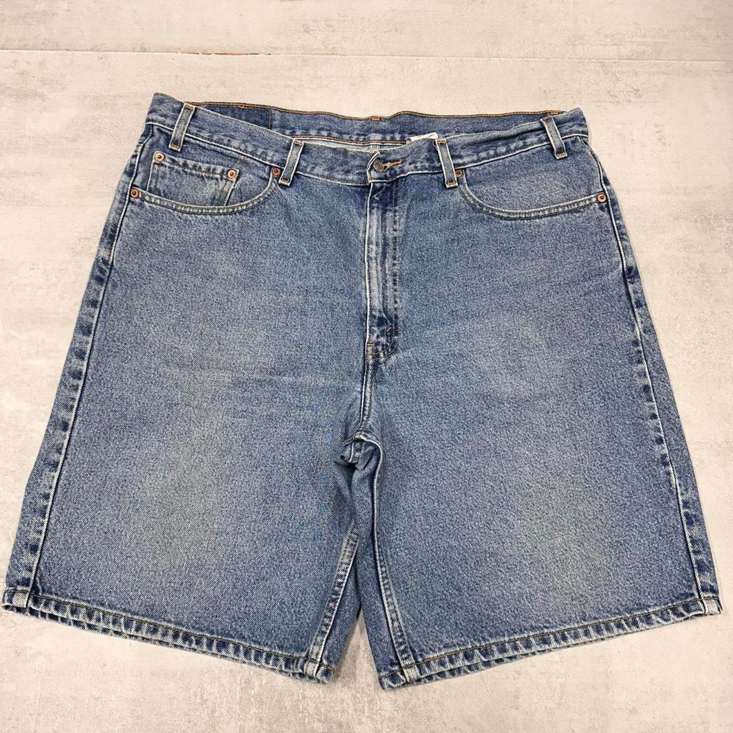 Baggy Levi's jorts W38