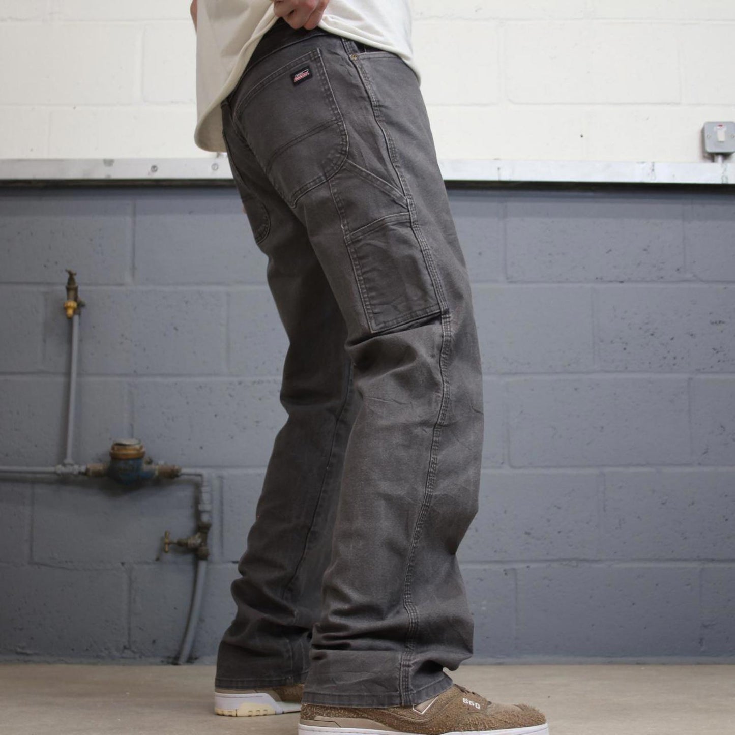 Loose Dickies carpenter jeans W34L34 90s skate style grey canvasy cargos