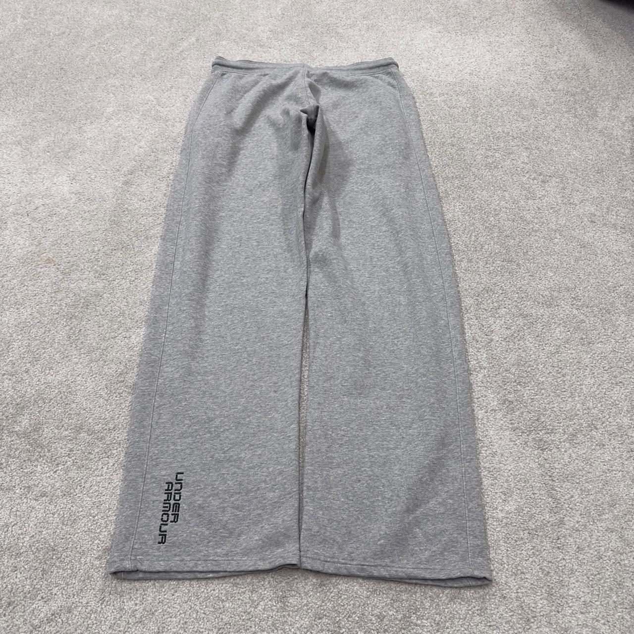 Under armour grey joggers loose leg large y2k Loose casual 2000s style jogging bottoms