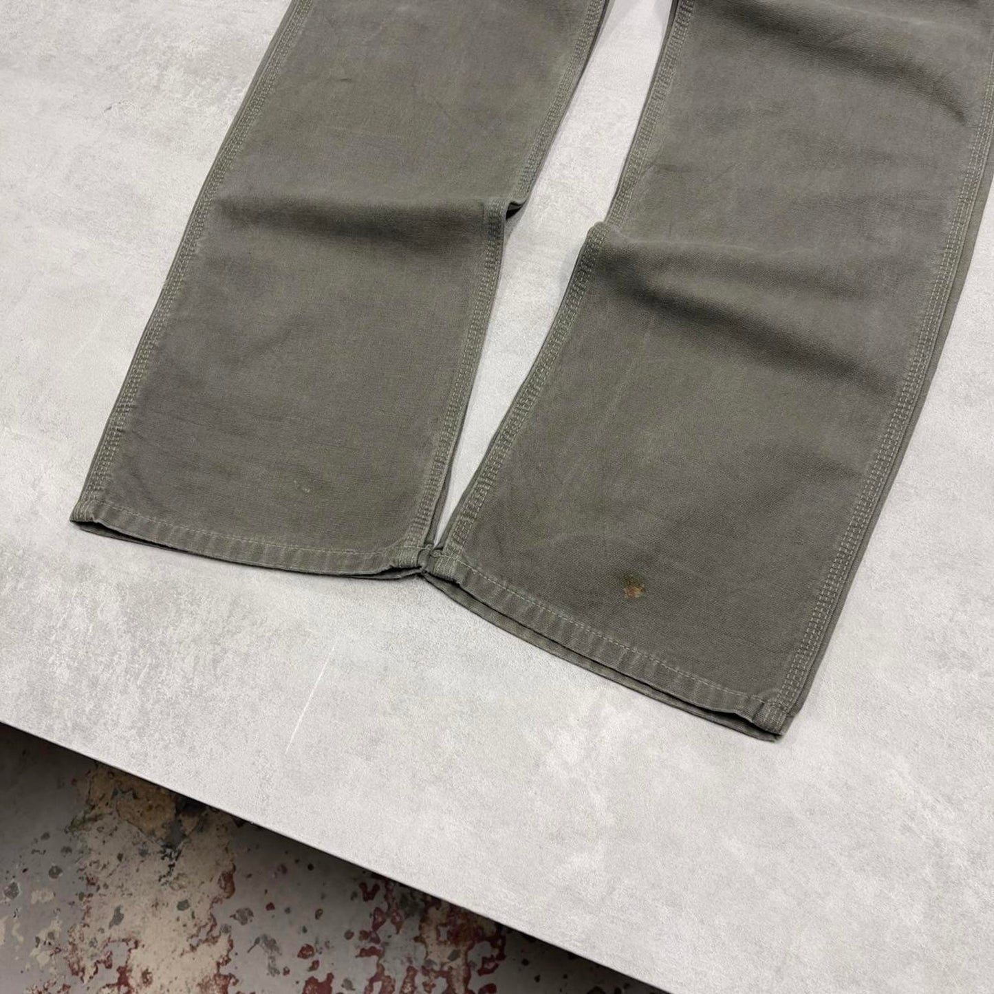 Green Carhartt carpenter jeans size 4x32 women's 90s style canvas cargos