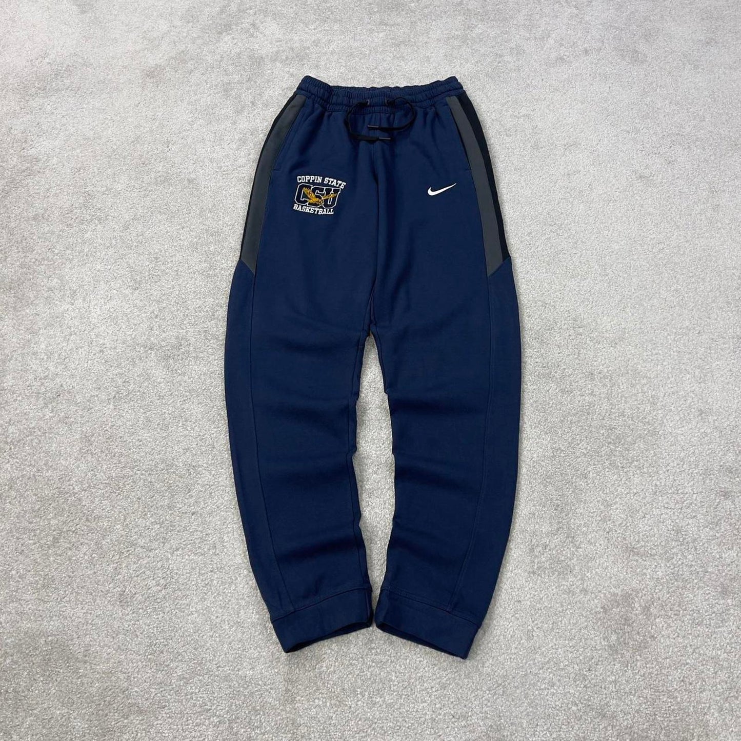 Navy Nike Therma-Fit joggers Small Swoosh logo y2k style sportswear track pants