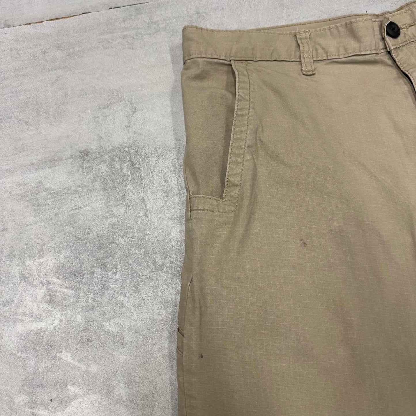 Baggy Beige Dickies carpenter shorts W36