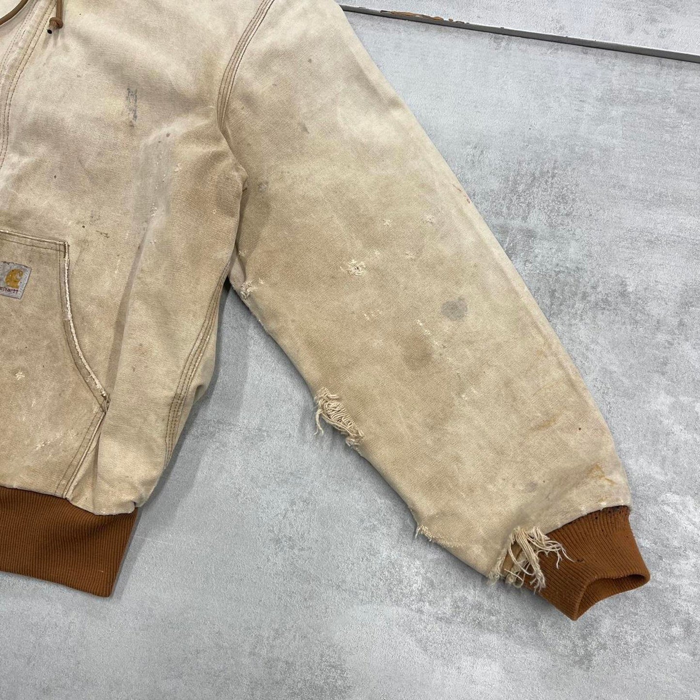 Vintage hooded Carhartt active jacket Large faded tan thrashed distressed style skater