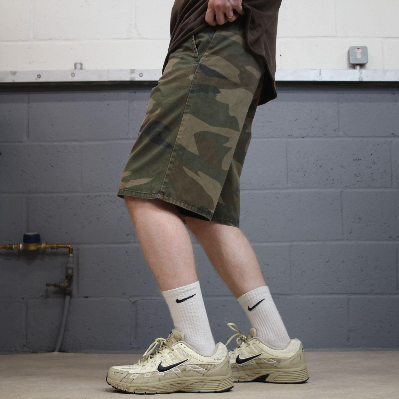 Dickies camo chino shorts carpenter green Chino skater / surf camouflage shorts loose fit