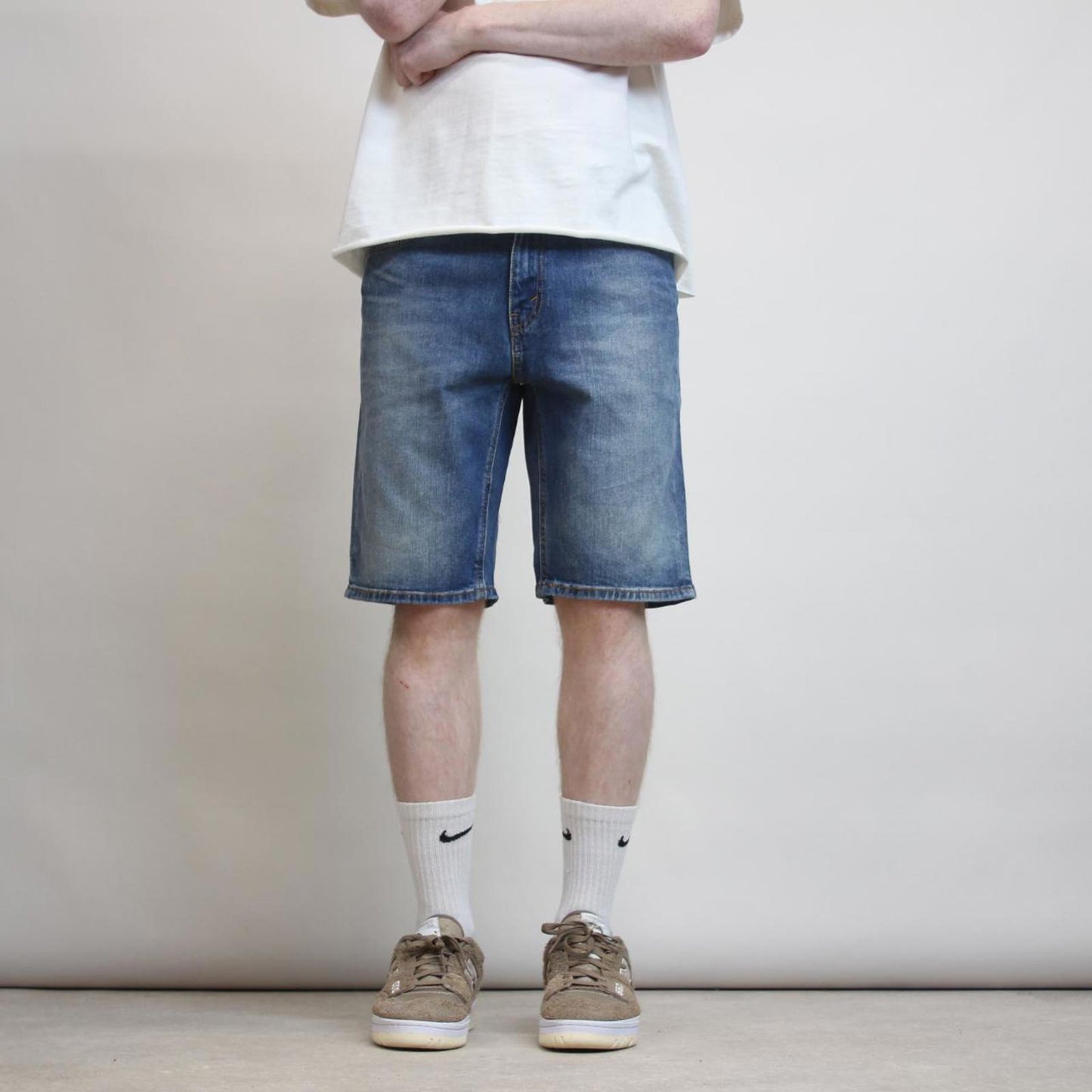 Mens Levi’s jorts W33