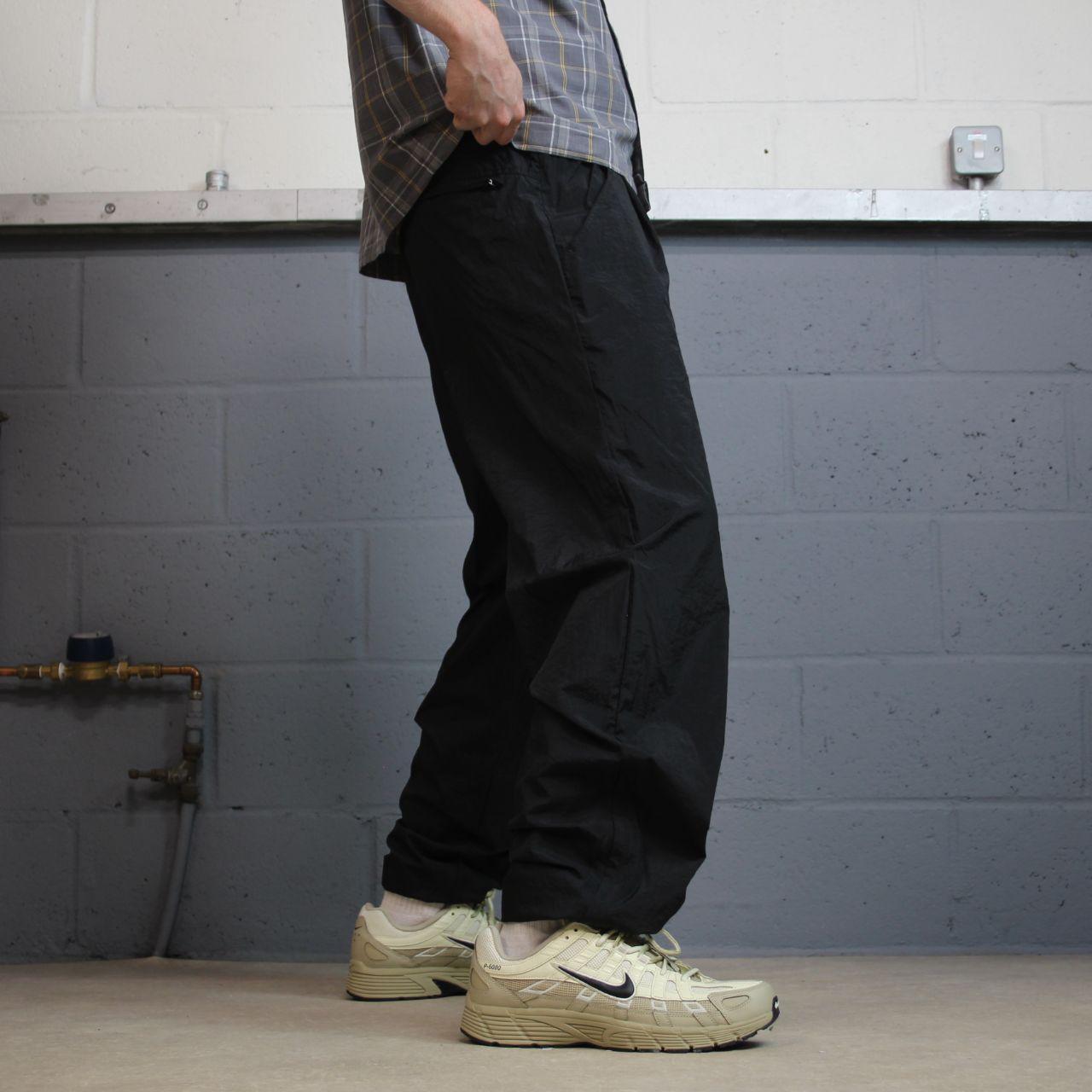 Y2K Nike pleated tracksuit bottoms black Medium drawstring swoosh logo track pants