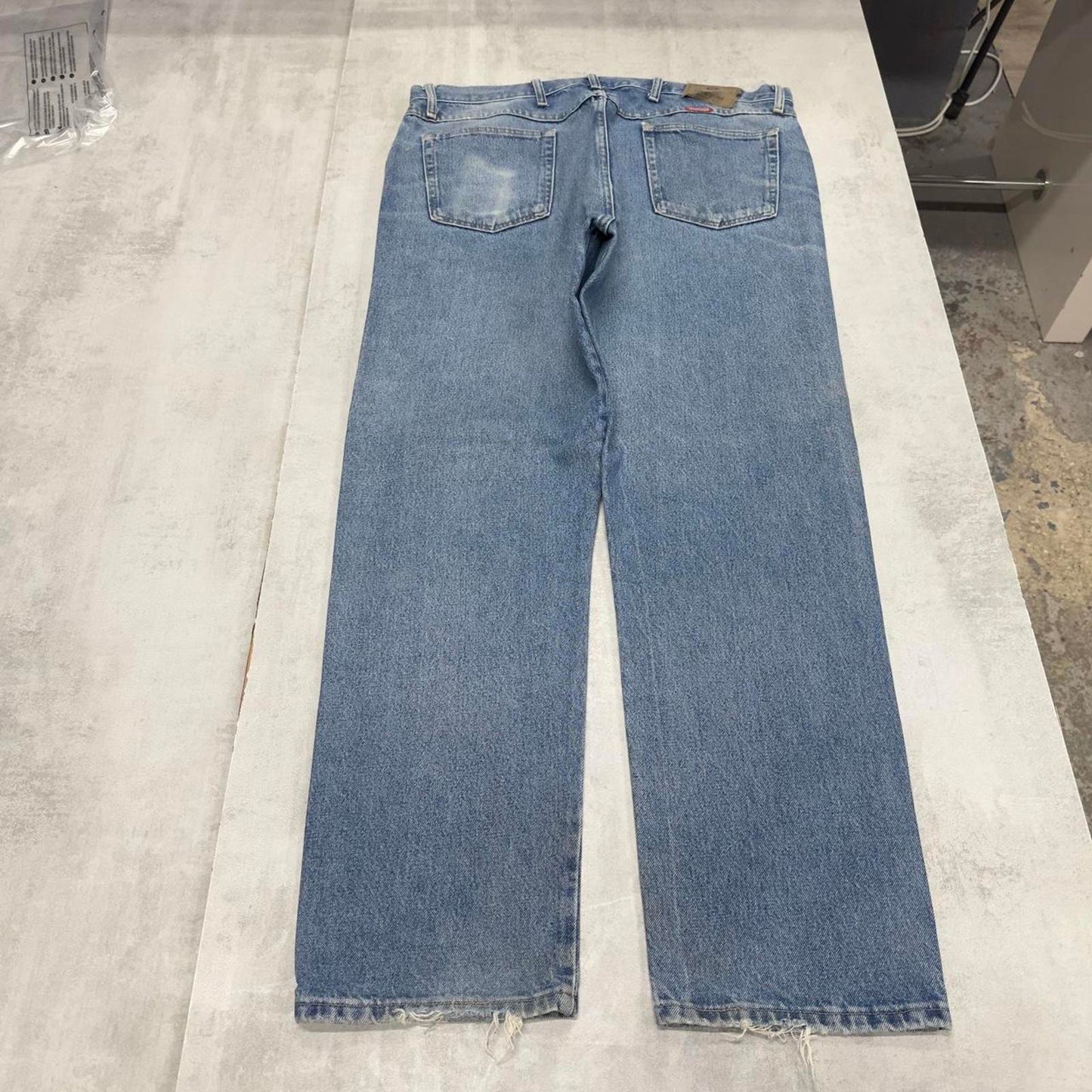 Mens Loose Wrangler jeans W40 L32