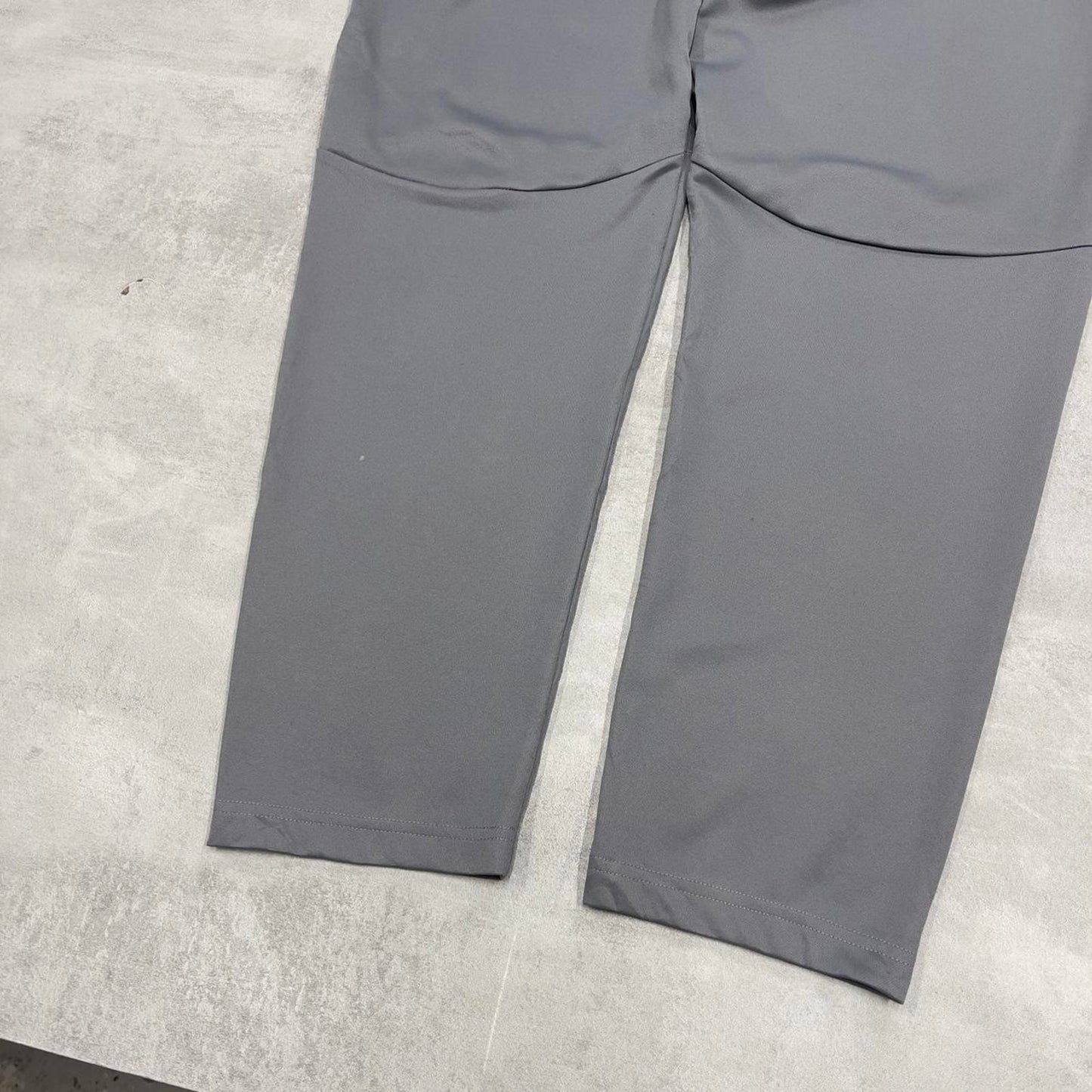 Nike Trackies Large Grey y2k 00s style loose joggers embroidered Swoosh logo