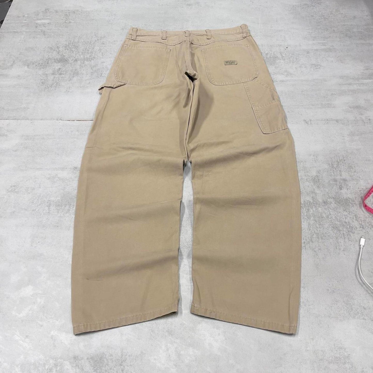 Beige Wrangler carpenter pants W34L32 loose cargo skater style jeans